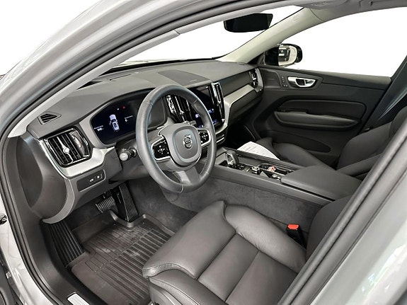 Volvo XC60 8 of 11