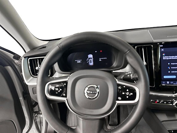 Volvo XC60 6 of 11