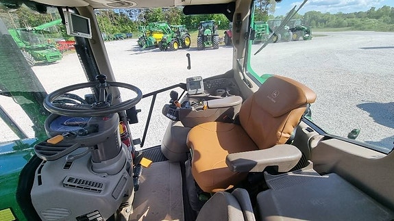 John Deere 7530 7 of 17