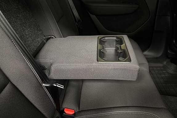 Volvo EX40 19 of 21
