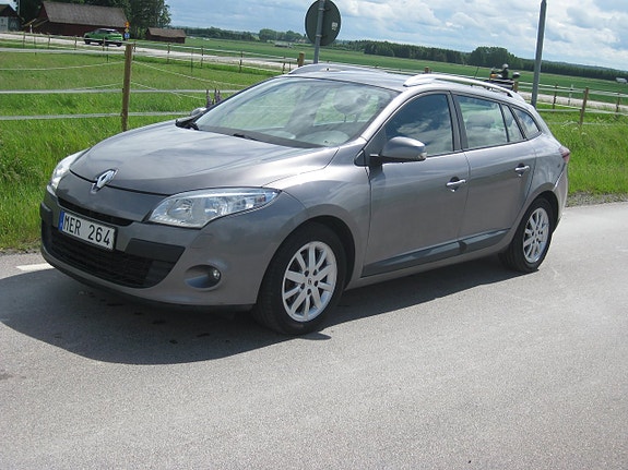Renault Megane III 2 of 5