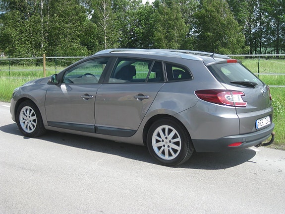 Renault Megane III 3 of 5