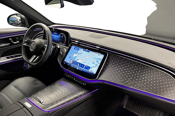 Mercedes-Benz E300 12 of 20