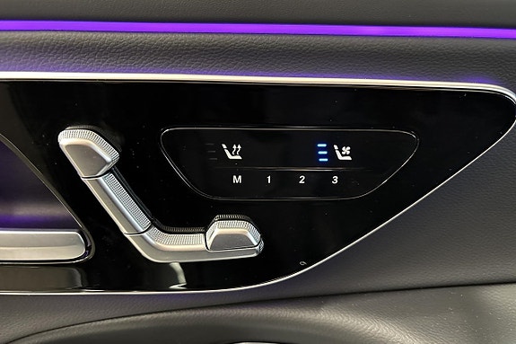Mercedes-Benz E300 19 of 20