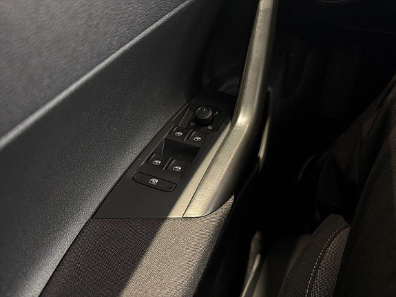 Volkswagen Polo 12 of 18