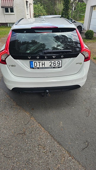 Volvo V60 3 of 5