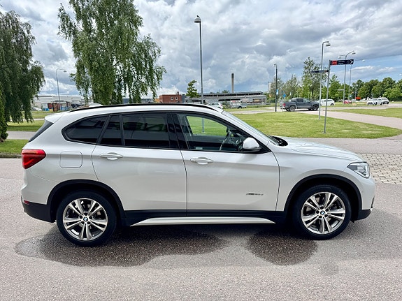 BMW X1 5 of 5