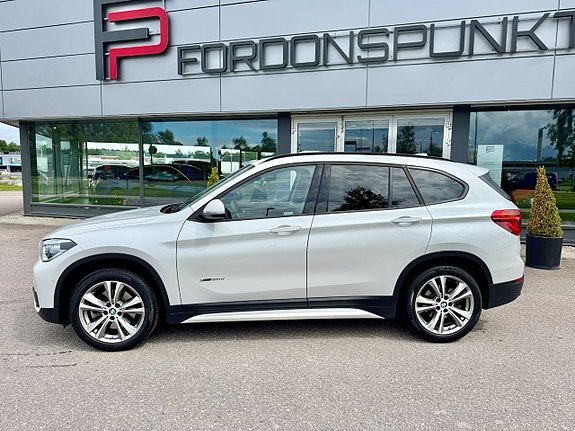 BMW X1 2 of 5