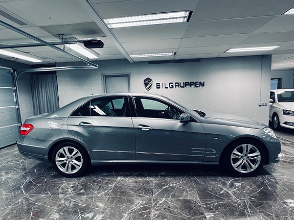 Mercedes-Benz E250 3 of 5