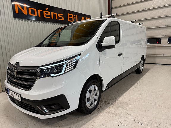 Renault Trafic 2 of 18