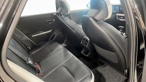 Kia K4 5 of 5