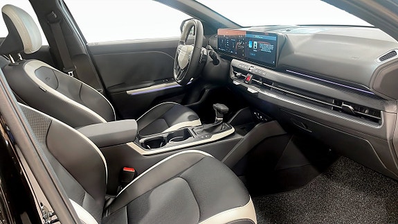 Kia K4 3 of 5