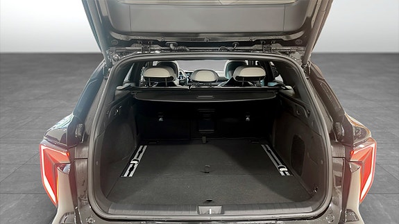 Kia K4 10 of 12