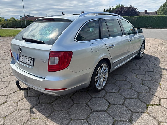 Skoda Superb 5 of 5