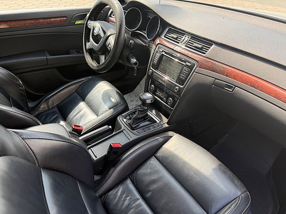 Skoda Superb 11 of 12