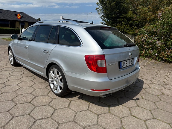 Skoda Superb 7 of 12