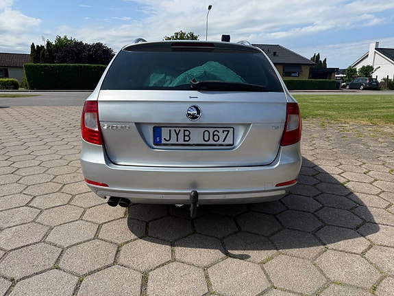 Skoda Superb 6 of 12