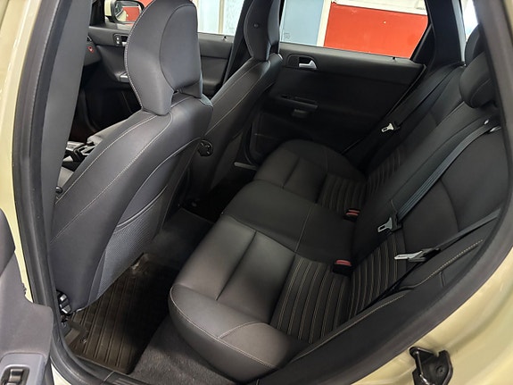 Volvo V50 6 of 7