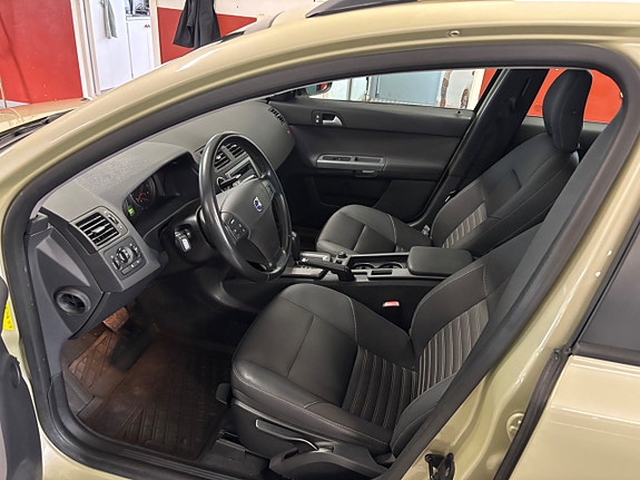Volvo V50 5 of 5