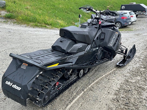 Ski-Doo Renegade X-RS 900 TURBO 4 of 5