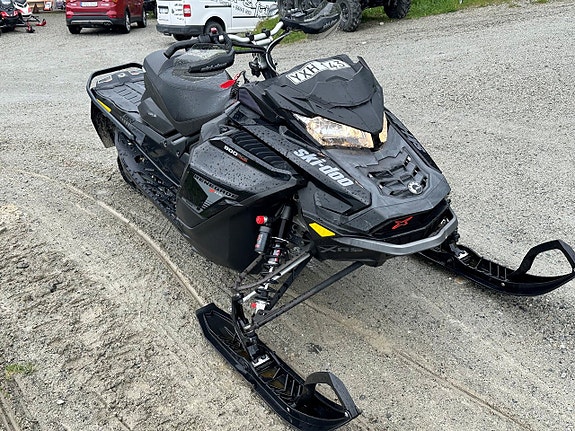 Ski-Doo Renegade X-RS 900 TURBO 2 of 5