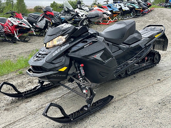 Ski-Doo Renegade X-RS 900 TURBO