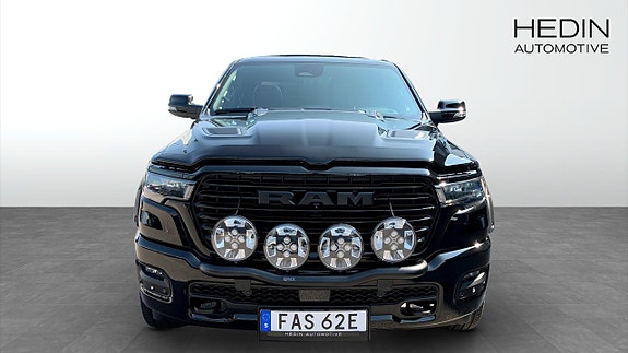 Dodge RAM 1500 8 of 12