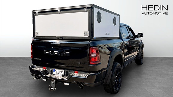 Dodge RAM 1500 2 of 5