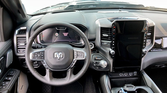 Dodge RAM 1500 4 of 5