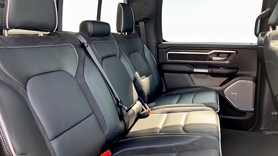 Dodge RAM 1500 5 of 5