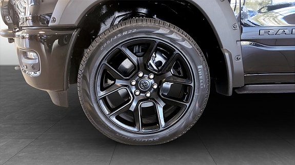 Dodge RAM 1500 9 of 12