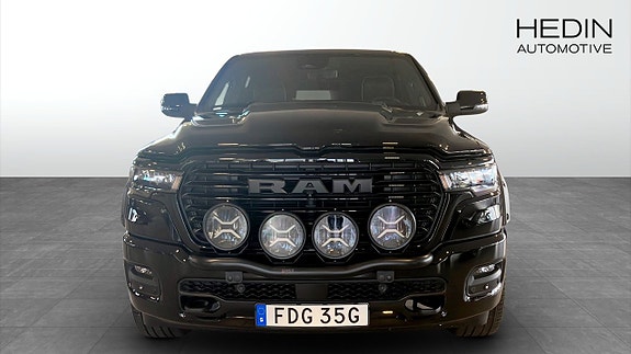 Dodge RAM 1500 8 of 12