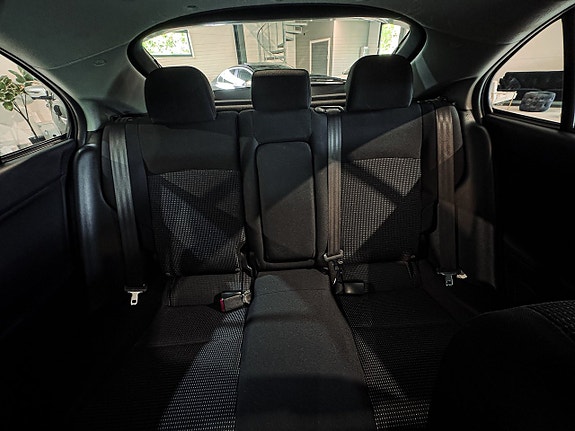 Mitsubishi Lancer 15 of 22