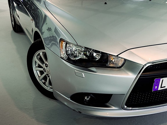 Mitsubishi Lancer 3 of 22