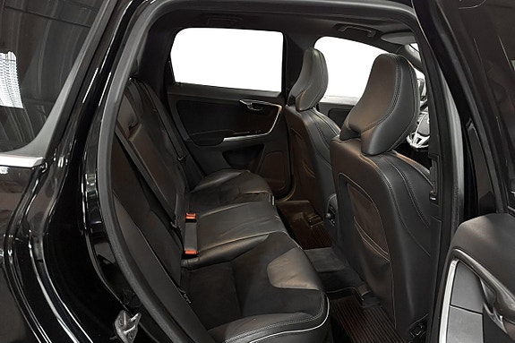 Volvo XC60 13 of 25