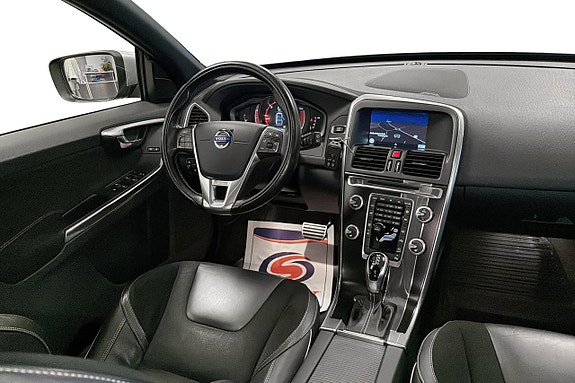 Volvo XC60 12 of 25