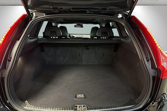 Volvo XC60 14 of 25