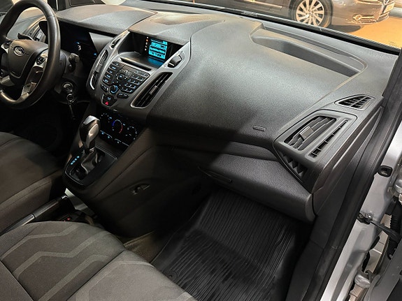 Ford Transit Connect 8 of 16