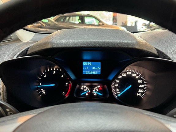 Ford Transit Connect 9 of 16