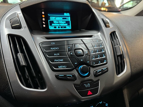 Ford Transit Connect 13 of 16