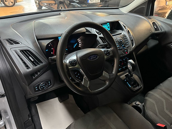 Ford Transit Connect 6 of 16