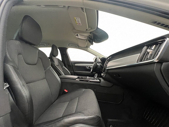 Volvo V90 14 of 30