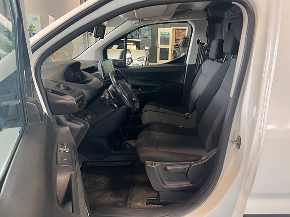 Peugeot Partner 11 of 16