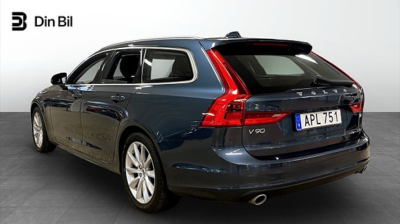 Volvo V90 3 of 5