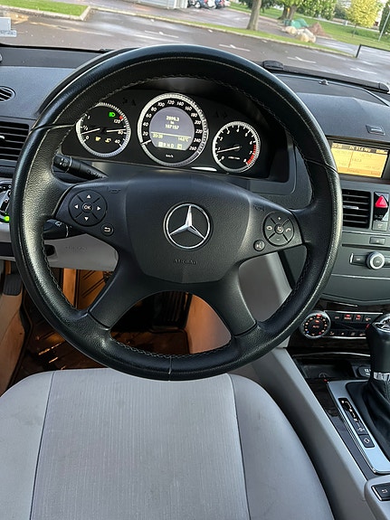 Mercedes-Benz C180 5 of 5