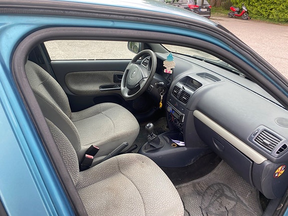 Renault Clio 9 of 10