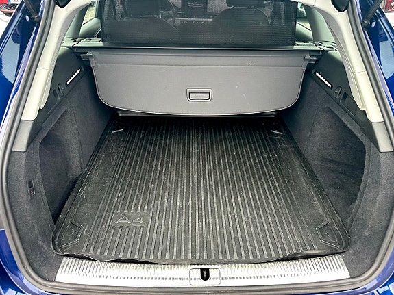 Audi A4 8 of 30