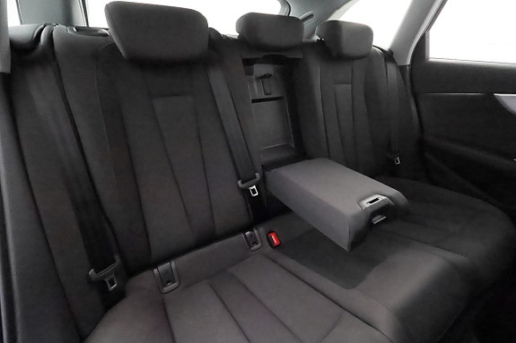 Audi A4 23 of 30