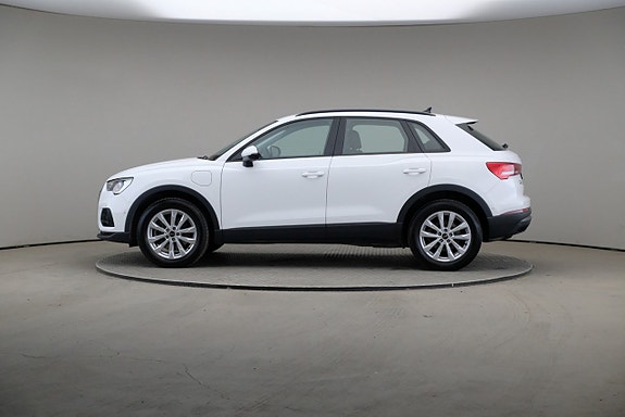 Audi Q3 4 of 5