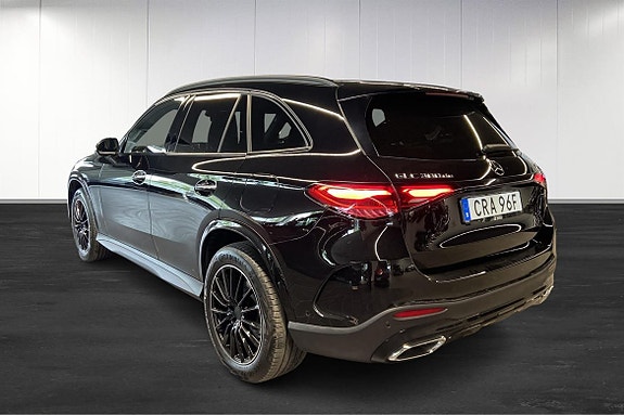 Mercedes-Benz GLC300 de 4 of 5